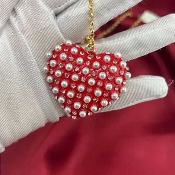 Betsey Johnson Elegant Gold Heart Necklace with Pearls - Picture 3 of 9